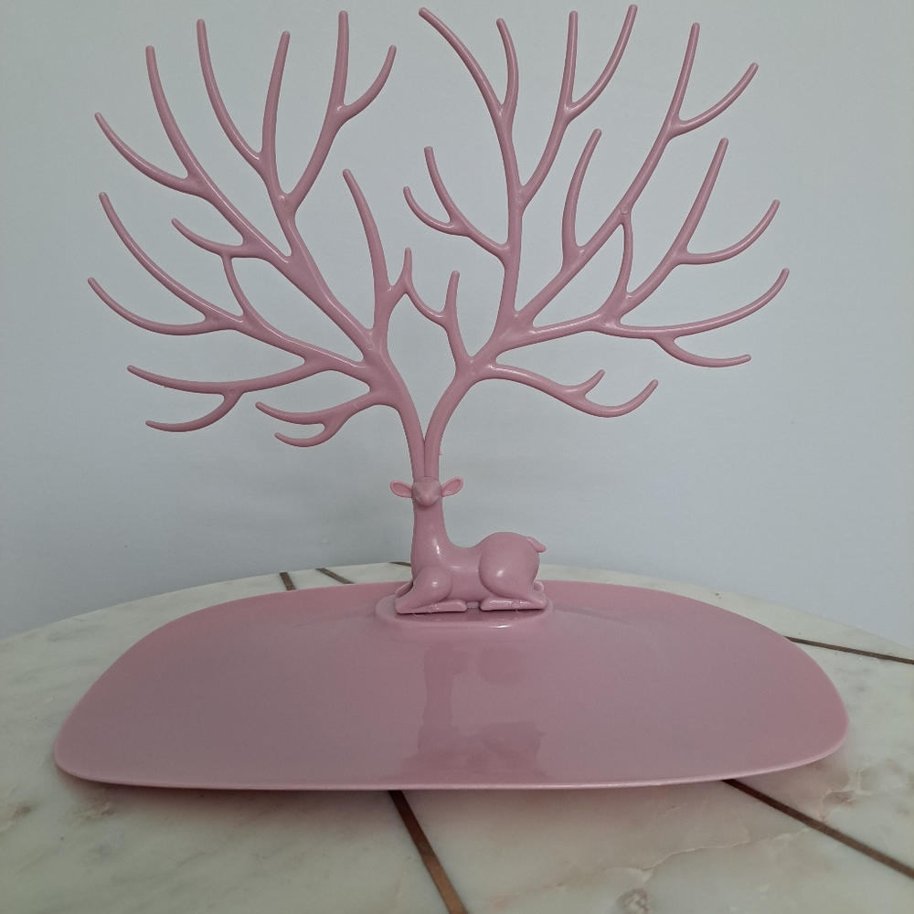 Pink dear jewlery hanger